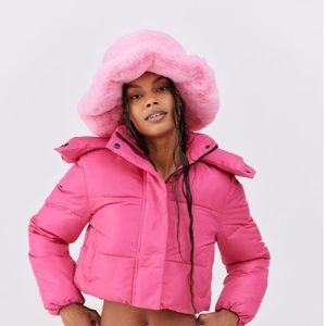 URBAN OUTFITTERS Celine Wide Faux Fur Bucket Hat